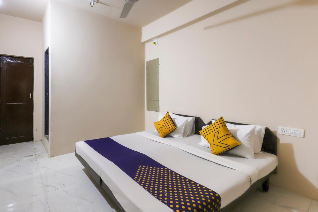 Spot On 64818 Hotel Minal Jamnagar Exterior photo