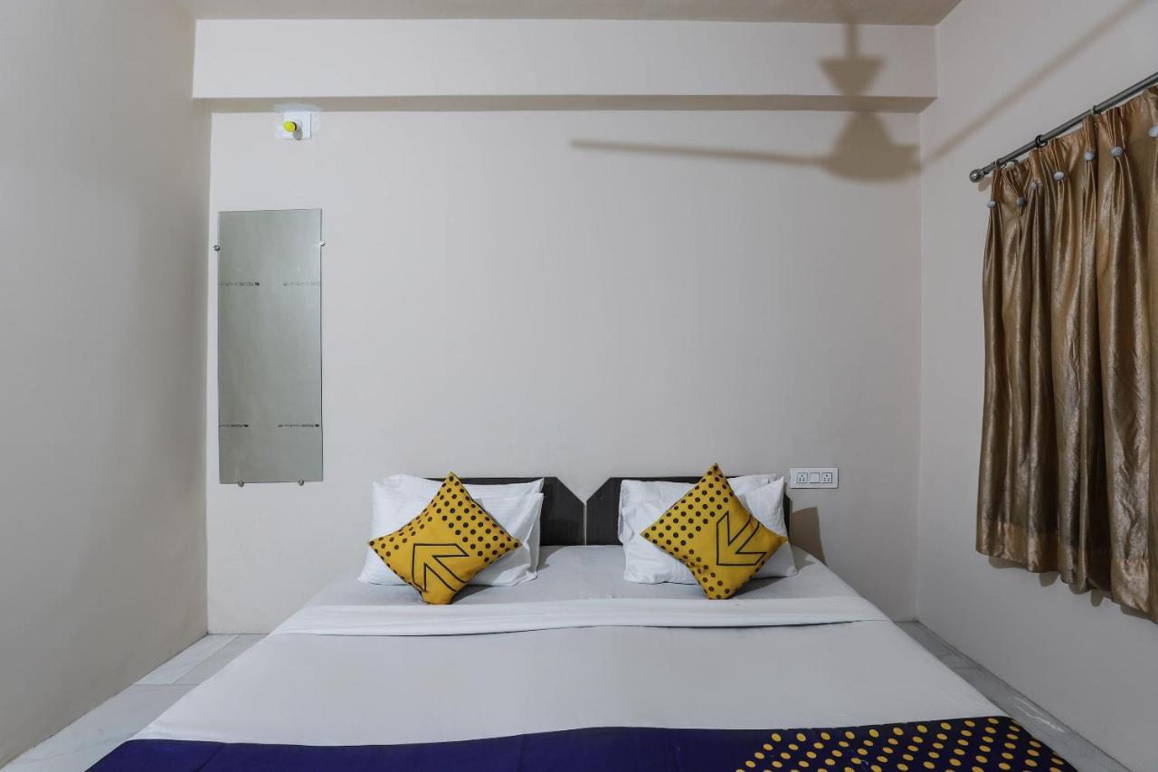 Spot On 64818 Hotel Minal Jamnagar Exterior photo
