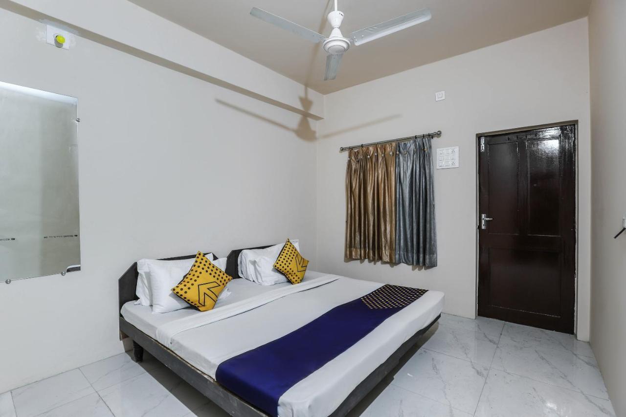 Spot On 64818 Hotel Minal Jamnagar Exterior photo