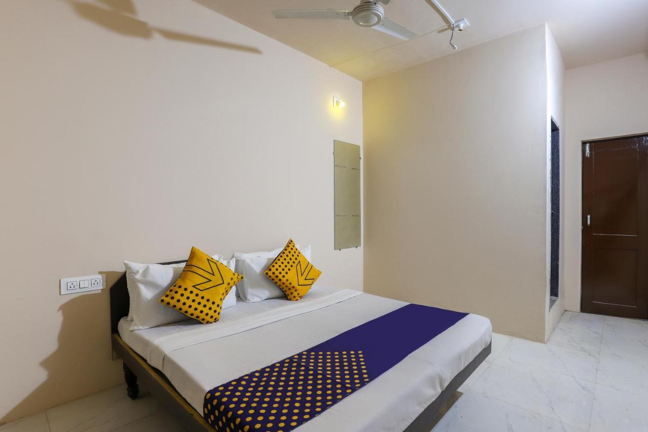 Spot On 64818 Hotel Minal Jamnagar Exterior photo